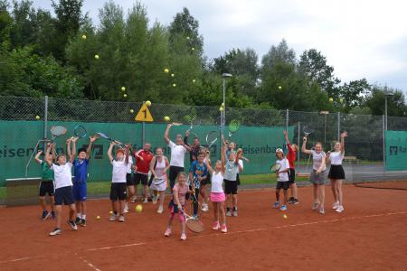 HERZLICH WILLKOMMEN in der Tennisabteilung!